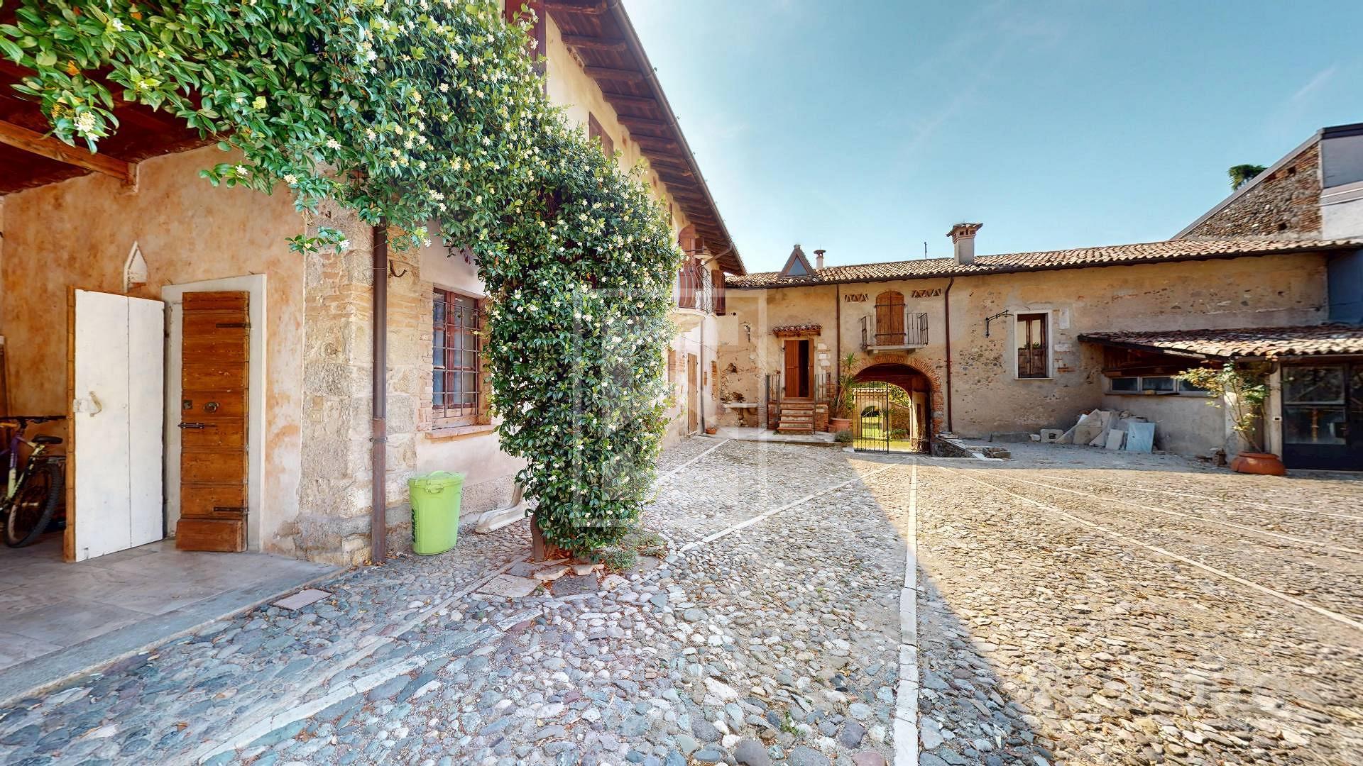 Cascina/Casale - Prevalle - Vista 5