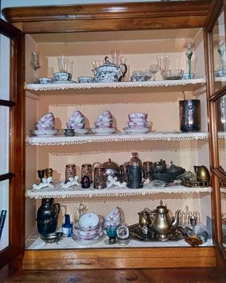 Lotto di vari aggeti.Niente argento.