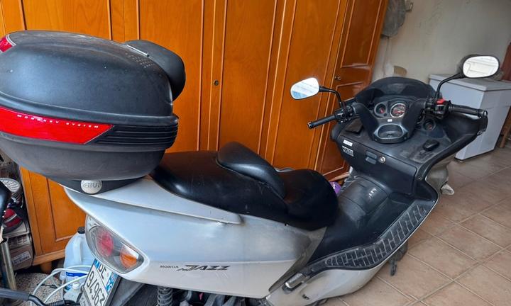 Honda jazz 250