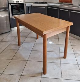 Tavolo da cucina in legno