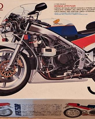 Modellino Honda VFR750 RC30