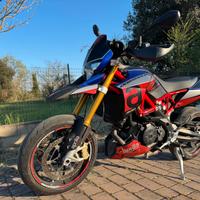 Aprilia dorsoduro 900