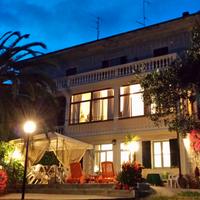 Alloggio in villa d'epoca con piscina e parcheggio