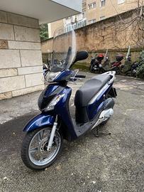 Honda SH 150i + ricambi originali - 2010