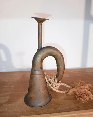 Trombetta da caccia in ottone pezzo antico
