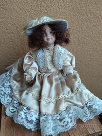 bambola in porcellana biscuit da collezione 