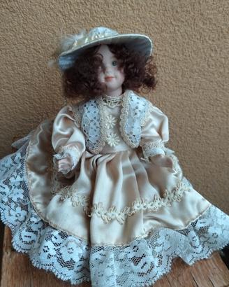 bambola in porcellana biscuit da collezione 