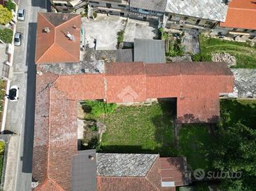 CASA SEMINDIPENDENTE A ENVIE