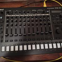 Roland tr8s