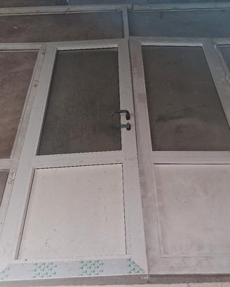 porte in pvc per magazzini.prezzo 300 trattabili.