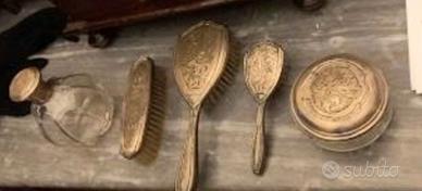 set da toilette in 
argento 800  XIX secolo