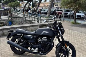 Moto Guzzi V7