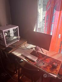 Pc RTX 4070Ti, i7 13700KF e postazione da gaming