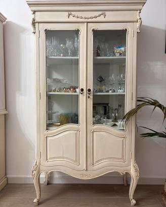 Vetrina shabby chic