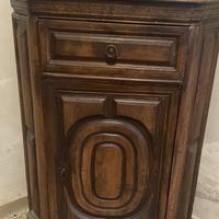 Mobile contenitore in legno massello ad angolo