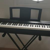 Piano digitale Yamaha P-35 accessoriato