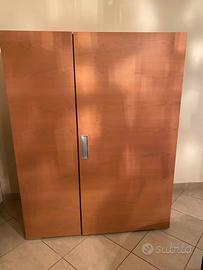 Armadio tisettanta con vari scomparti