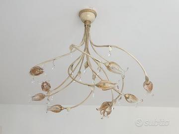 Lampadario in metallo e vetro di murano