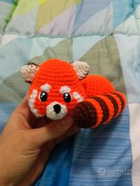 Panda rosso uncinetto