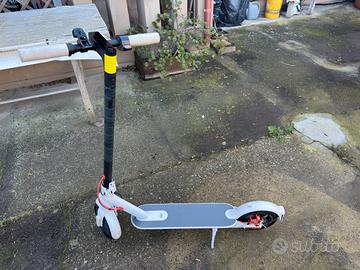 Monopattino Xiaomi Pro M3