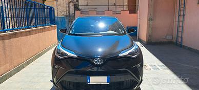 Toyota c-hr 1.8 lounge full hybrid