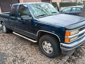 Chevrolet. silverado  5700. pick.up