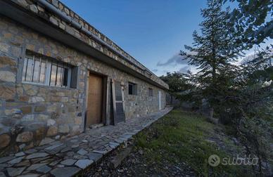 Terreno agricolo con magazzino
