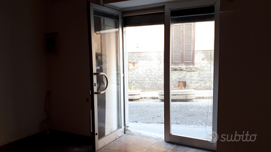 Negozio Locale commerciale Torre del Greco