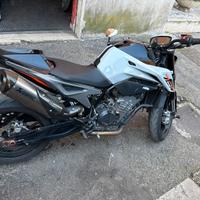 Ktm duke 790