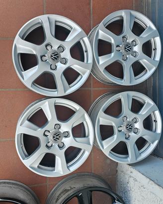 4 cerchi 16 originali Volkswagen Golf 5 6 7 8 Cadd
