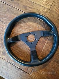 Volante Momo typ V35