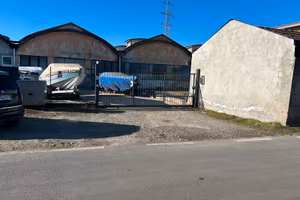 Capannone uso artigianale