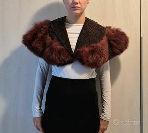 Collo pelliccia marrone e rosso