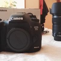 Fotocamera digitale reflex Canon 7D Mark II