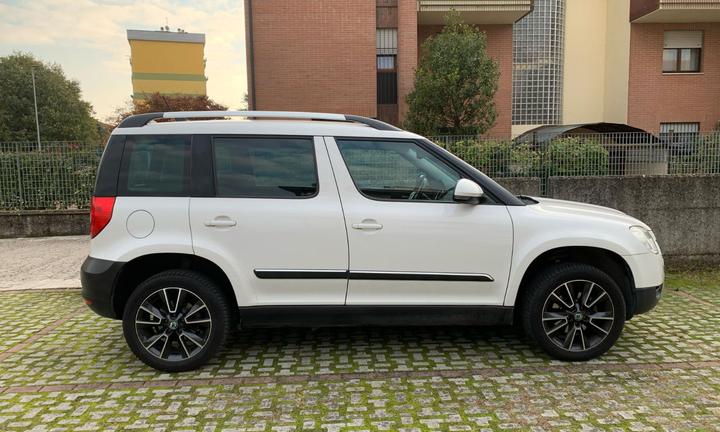 Skoda Yeti Elegance 2.0 TDI 4x4 DSG – Agosto 2013