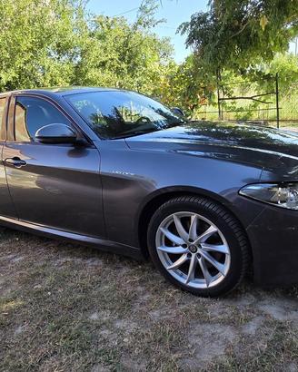 Alfa Romeo Giulia Q4 VELOCE  220cv 