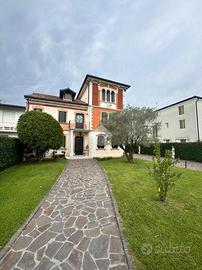 VILLA SINGOLA A LORIA