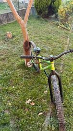 Dirt jump pump truck