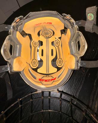 casco da hockey sul ghiaccio