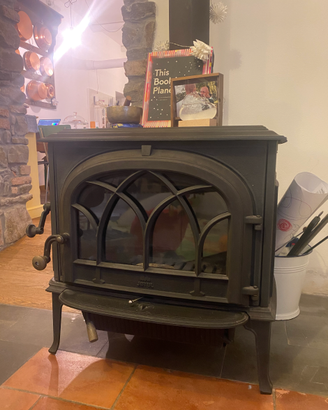 Stufa a legna Jøtul F 500 in ghisa