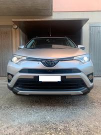 TOYOTA RAV4 4ª serie - 2016