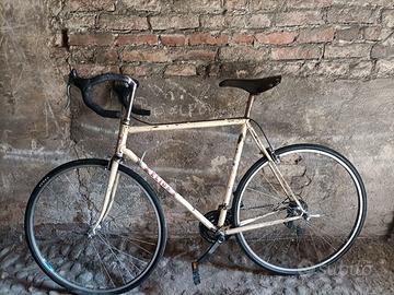 Bici da corsa Helios