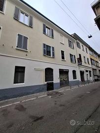 Immobile di 673 m² con più di 5 locali a Milano