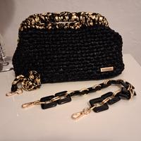 clutch borsa fatta a mano uncinetto  in fettuccia