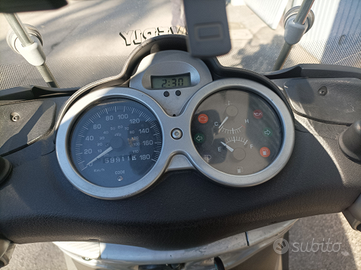 Piaggio Beverly 400 cc