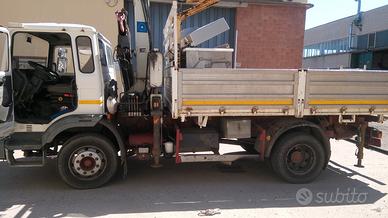 Renault 130 gru e ribaltabile