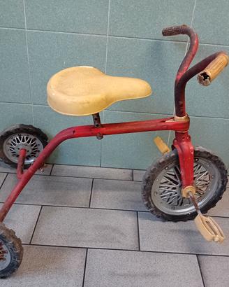 Triciclo in ferro Giordani anni 60