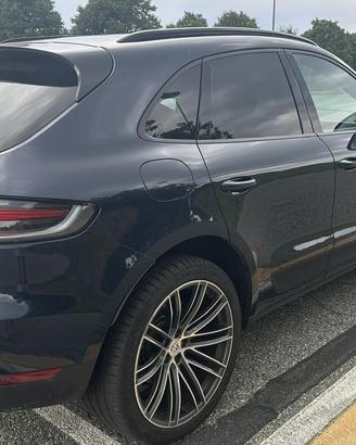 Porsche macan 2021 tagliandi ufficiali