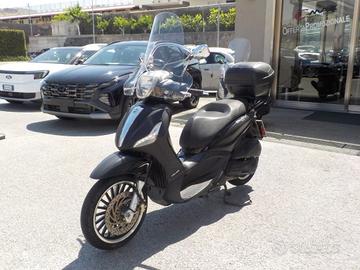 PIAGGIO Beverly 300 i.e. POLICE - Anno