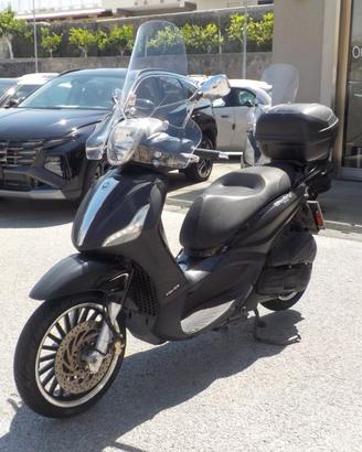 PIAGGIO Beverly 300 i.e. POLICE - Anno